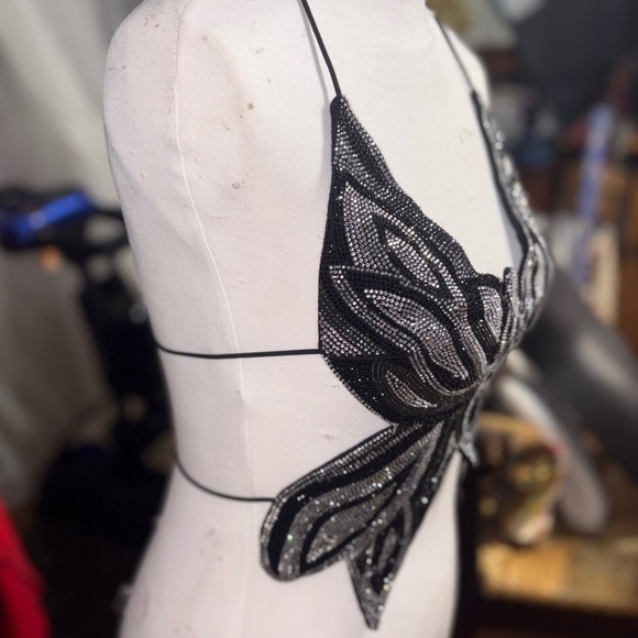 butterfly-shaped halter top features intricate black and silver detailing - Picture 9 of 13